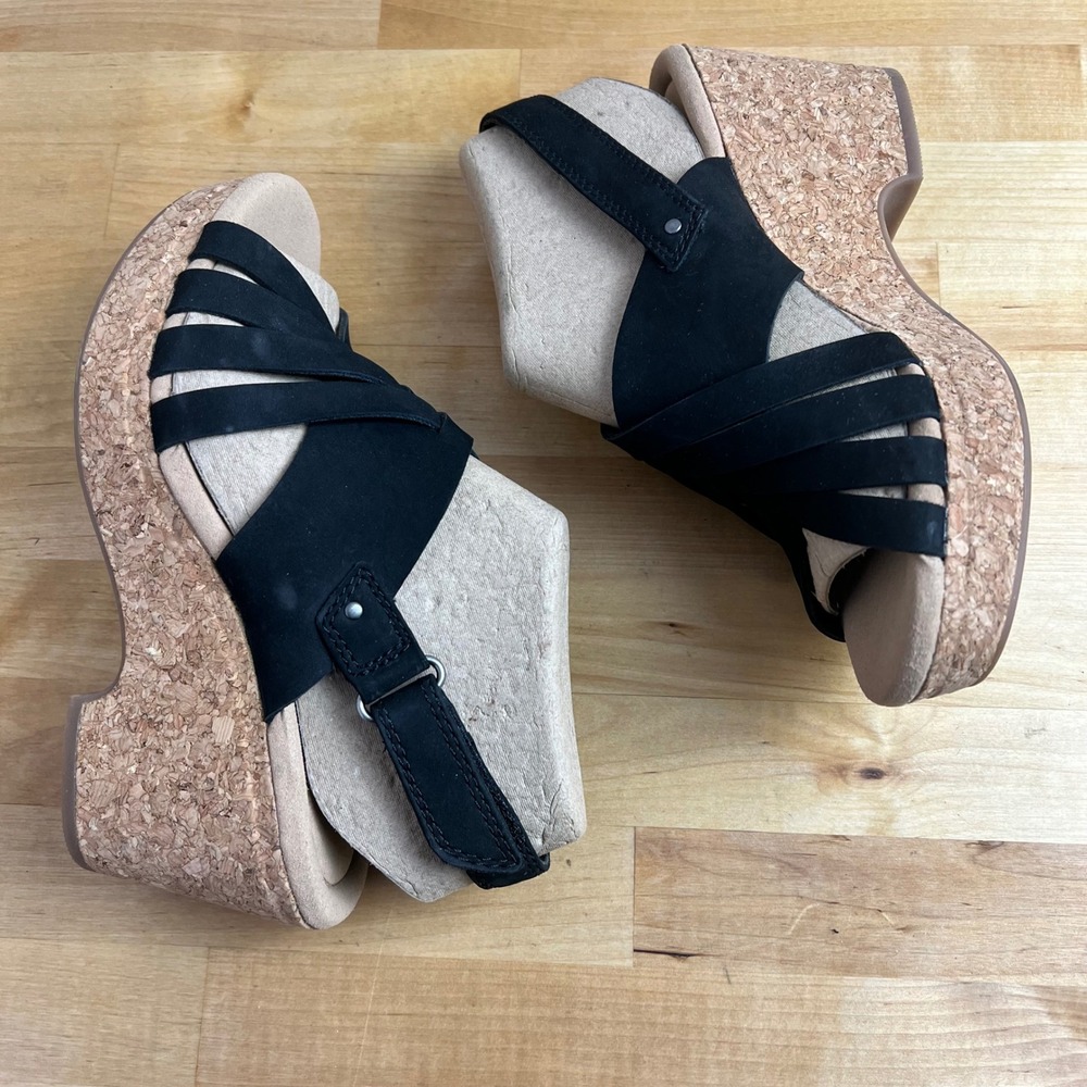 Clarks Wedges Giselle‎ Black Suede Strappy Cork Platform Sandals Size 6.5 - Picture 7 of 13